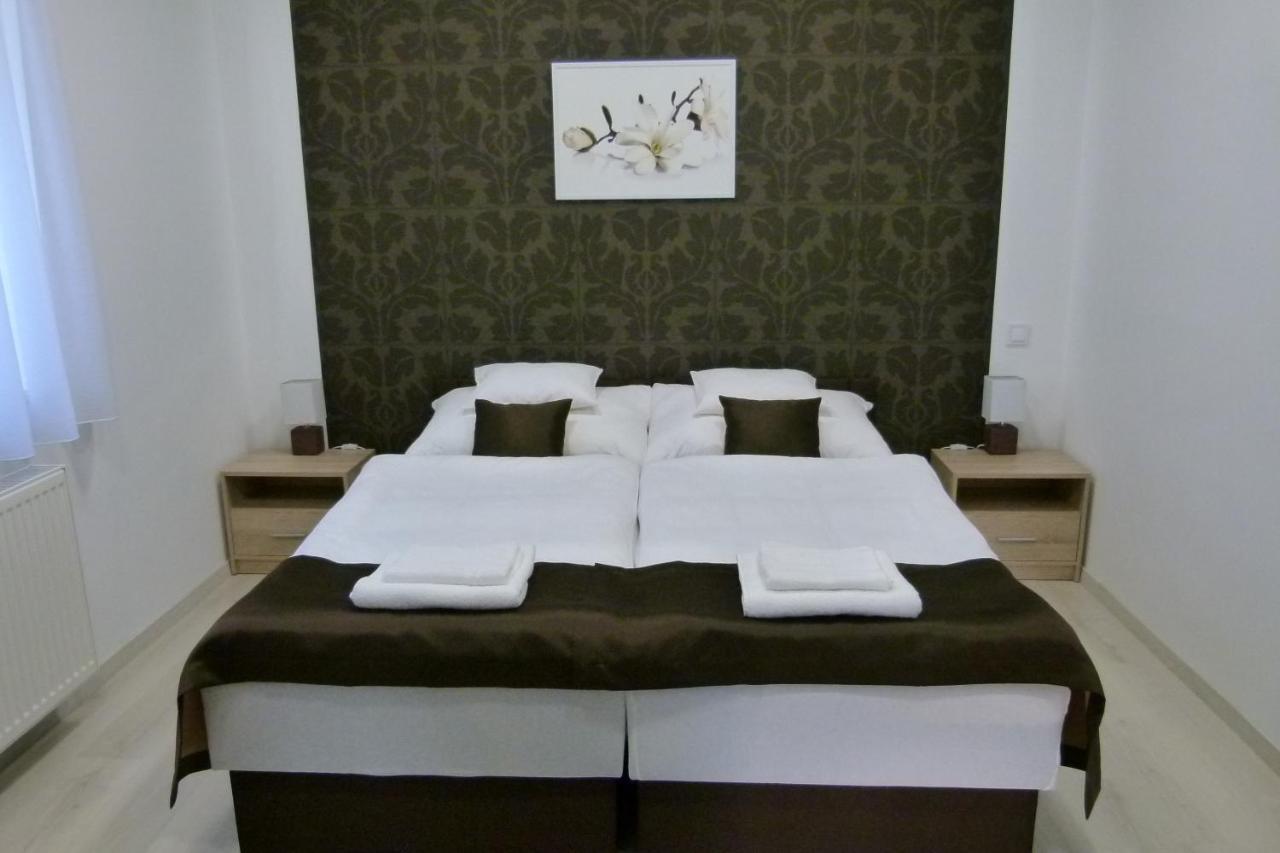 Wolf House Apartman Zalaegerszeg Buitenkant foto