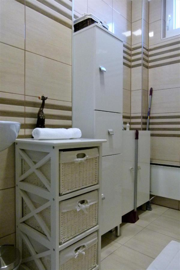 Wolf House Apartman Zalaegerszeg Buitenkant foto
